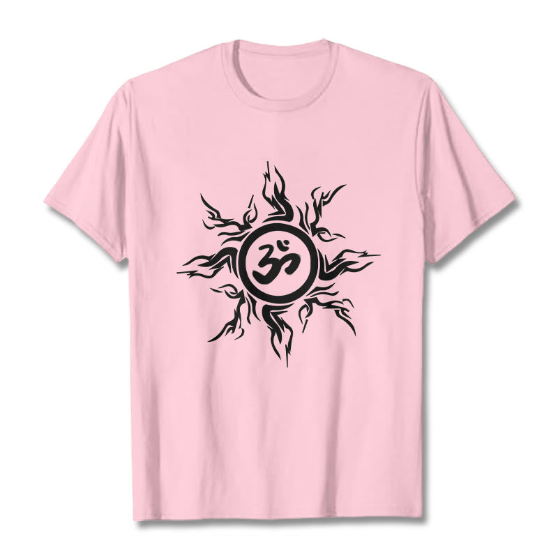 Camiseta de algodón con diseño de rayos de sol y Buddha Stones alrededor del símbolo Om - rosa claro - 2XL - image 12