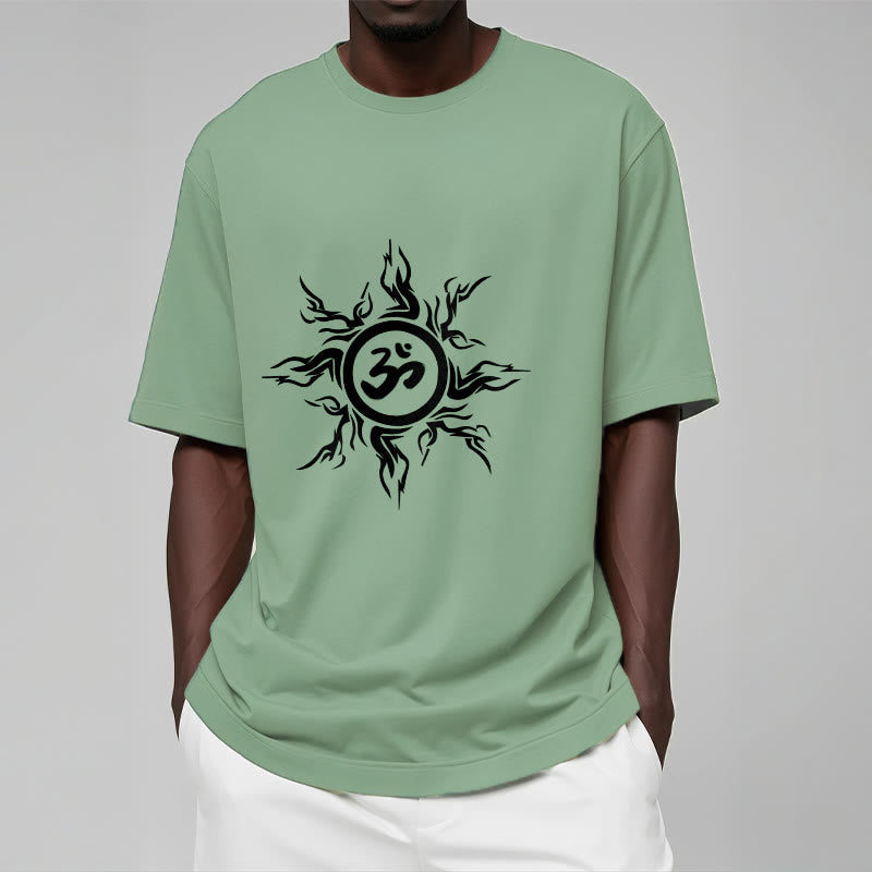 Camiseta de algodón con diseño de rayos de sol y Buddha Stones alrededor del símbolo Om - image 15