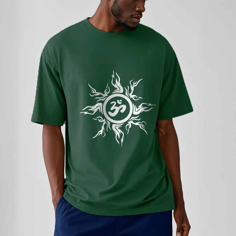 Camiseta de algodón con diseño de rayos de sol y Buddha Stones alrededor del símbolo Om - image 12