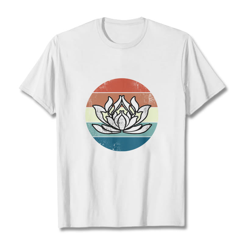 Camiseta de algodón con estampado de rayas coloridas y loto floreciente de Buddha Stones - Blanco - 2XL - image 6