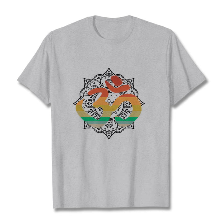 Camiseta de algodón con estampado de mandala sánscrito Om en degradado de colores y Buddha Stones - Gris claro - 2XL - image 20