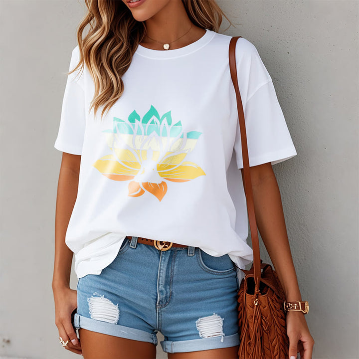Camiseta de algodón con diseño de Buda meditando y flor de loto en degradado de Buddha Stones - image 7