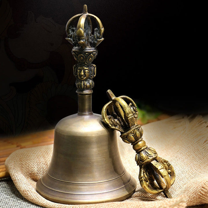 Buddha Stones de 2 campanas de meditación tibetanas hechas a mano y dorje Vajra de cobre para decoración de fuerza.