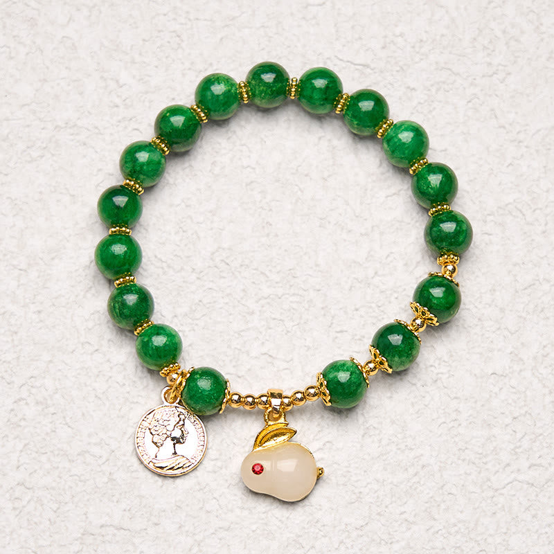 Pulsera con encanto de conejo y calcita verde de Buddha Stones
