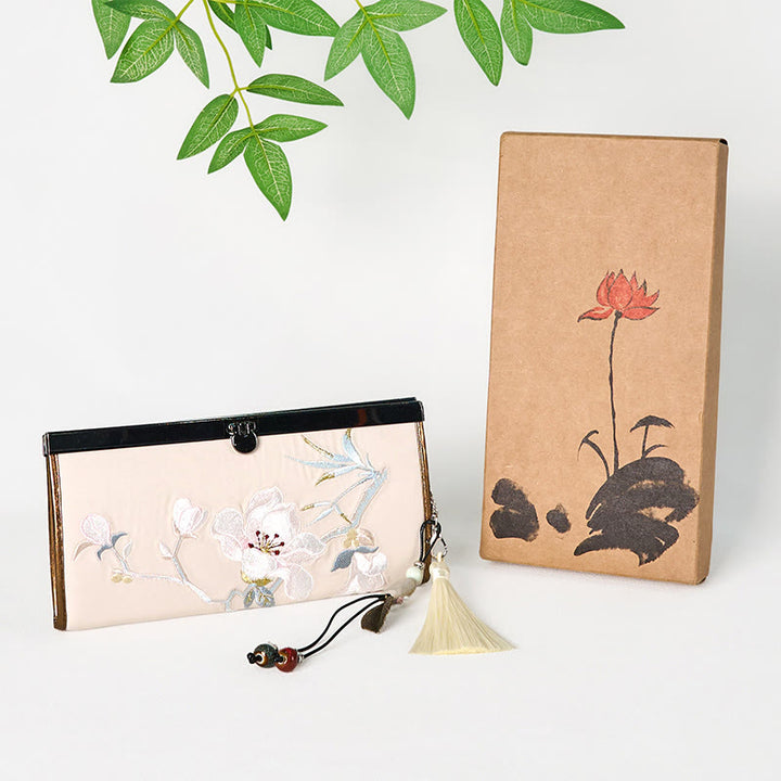 Cartera portamonedas de gran capacidad con bordado de doble cara y flor de magnolia de Buddha Stones