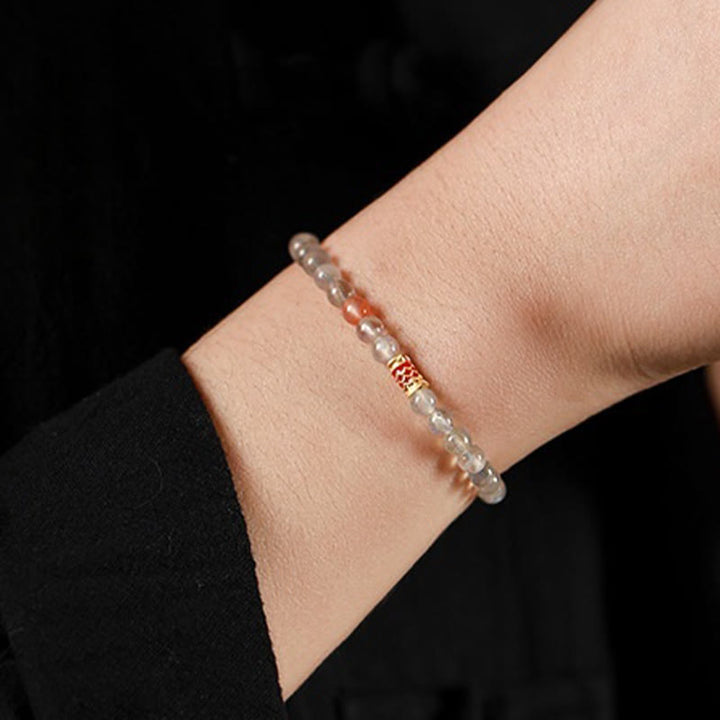 Buddha Stones Pulsera curativa ultrafina de piedra lunar con pez koi