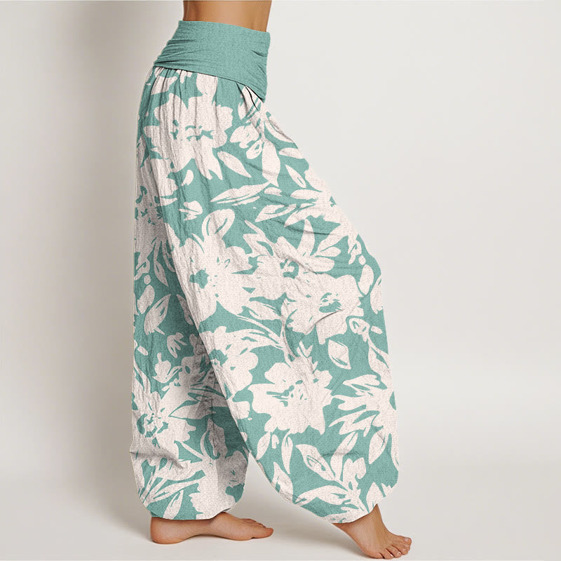 Pantalones harén de cintura elástica para mujer con estampado de hojas exuberantes y flores grandes de Buddha Stones - image 9