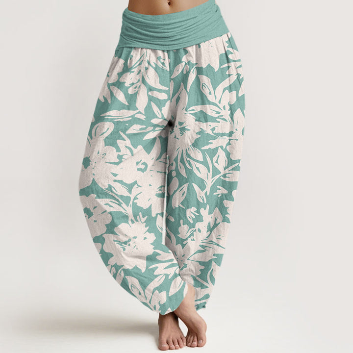 Pantalones harén de cintura elástica para mujer con estampado de hojas exuberantes y flores grandes de Buddha Stones - Azul polvoriento - US22，UK/AU26，EU54 (6XL) - image 8