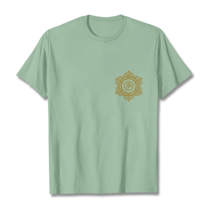 Camiseta con estampado OM de mandala dorado y Buddha Stones - Verde pálido - 2XL - image 14