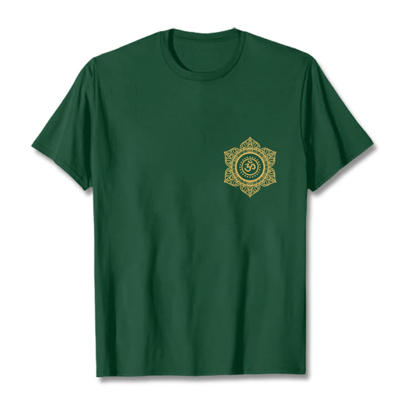 Camiseta con estampado OM de mandala dorado y Buddha Stones - Verde bosque - 2XL - image 1