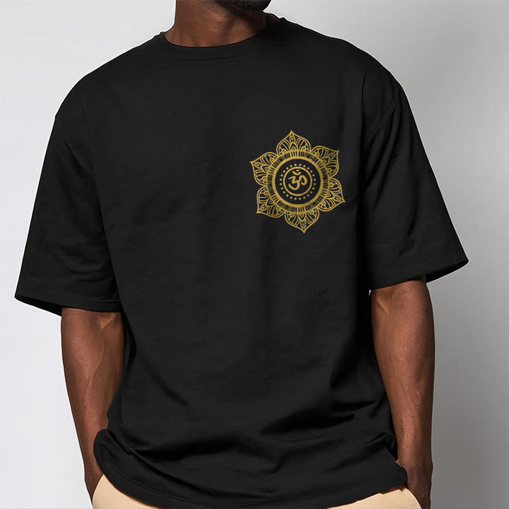 Camiseta con estampado OM de mandala dorado y Buddha Stones - image 5