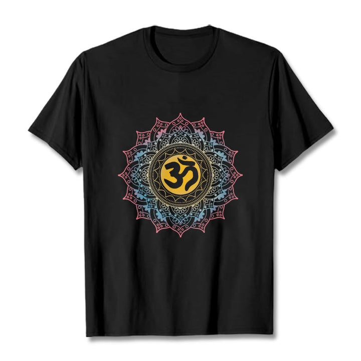 Camiseta con estampado OM de mandala con degradado de color y Buddha Stones - Negro - 2XL - image 0