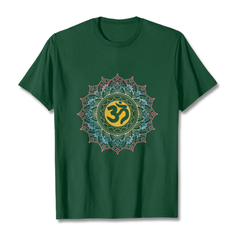 Camiseta con estampado OM de mandala con degradado de color y Buddha Stones - Verde bosque - 2XL - image 11