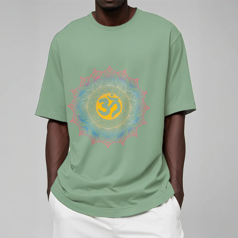Camiseta con estampado OM de mandala con degradado de color y Buddha Stones - image 16