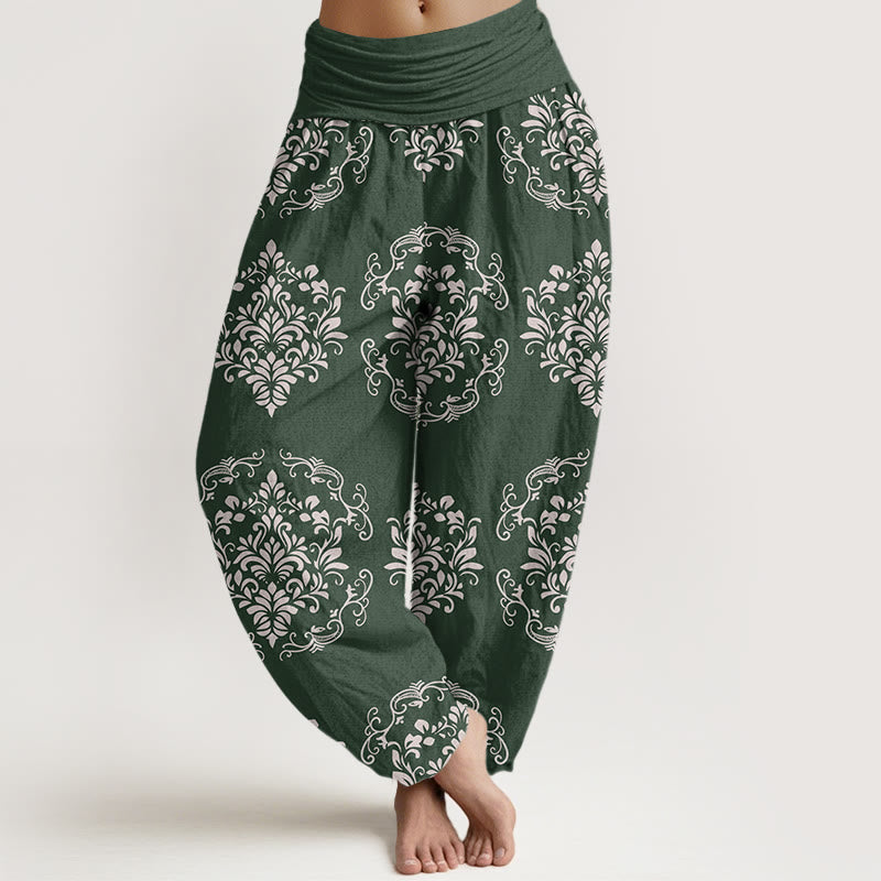 Pantalones harén de cintura elástica para mujer con motivos florales simétricos e informales de Buddha Stones - Verde bosque - US22，UK/AU26，EU54 (6XL) - image 1