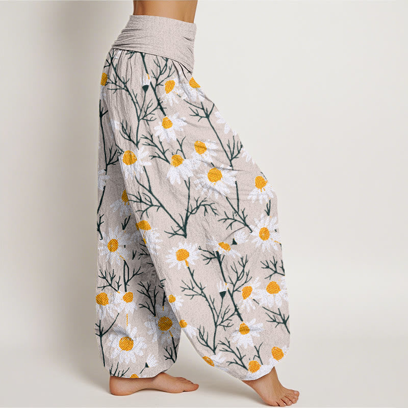 Pantalones harén con cintura elástica para mujer, con estampado de margaritas y pétalos blancos de Buddha Stones - image 9