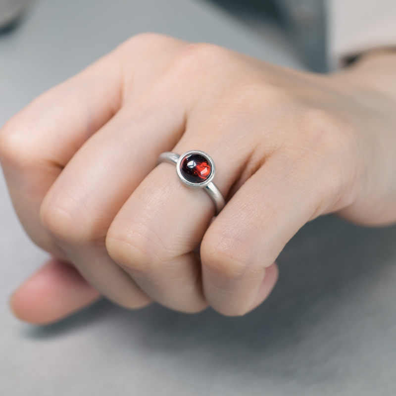 Anillo de protección ajustable con granate natural de plata de ley 925 de Buddha Stones - image 4