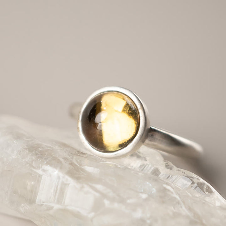Anillo de la felicidad ajustable con citrino y prehnita en plata de ley 925 natural de Buddha Stones