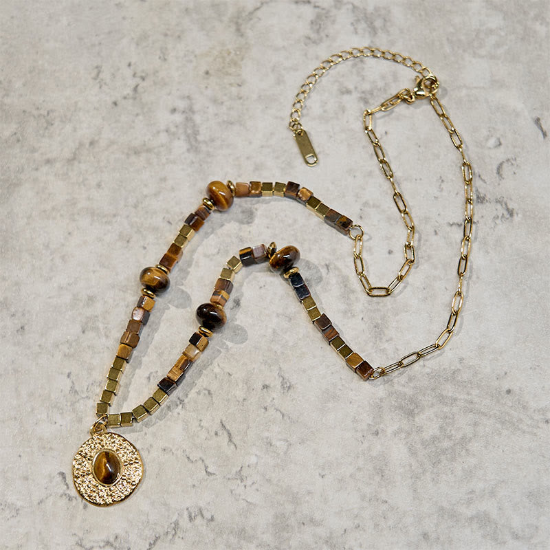 Collar con colgante de acero de titanio y Buddha Stones con protección cuadrada de ojo de tigre natural