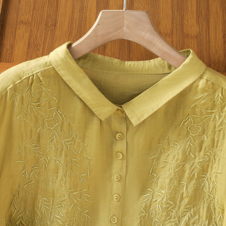 Camisa de algodón de manga corta para mujer con cuello alto y botones delanteros bordados con Buddha Stones