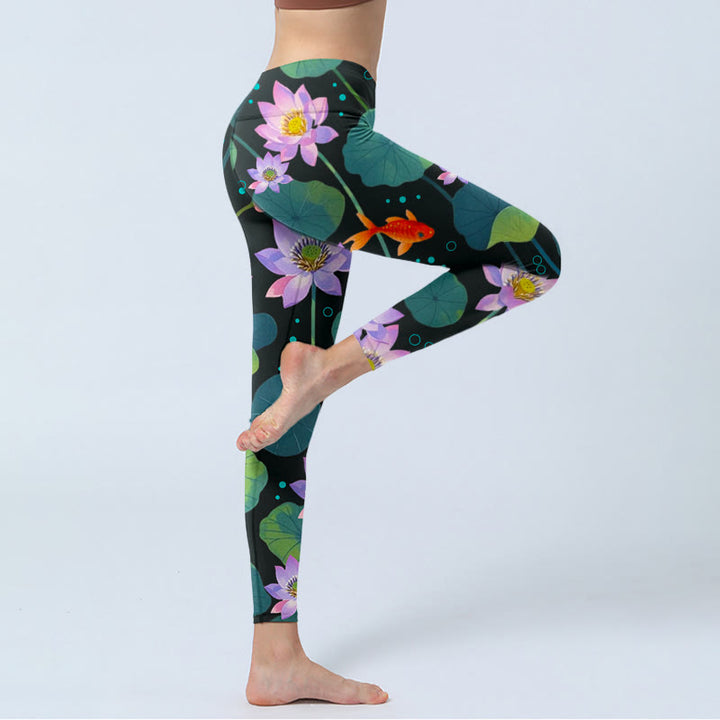 Leggings de yoga para mujer con estampado de flores de loto moradas y hojas de loto, Buddha Stones y peces koi - image 4
