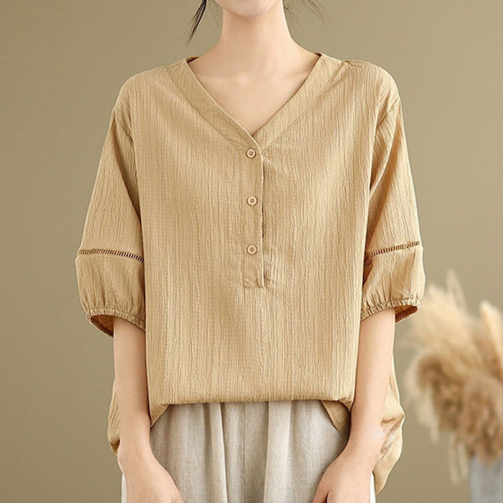 Camisa informal de poliéster de manga corta con cuello en V y botones lisos de Buddha Stones para mujer - image 5