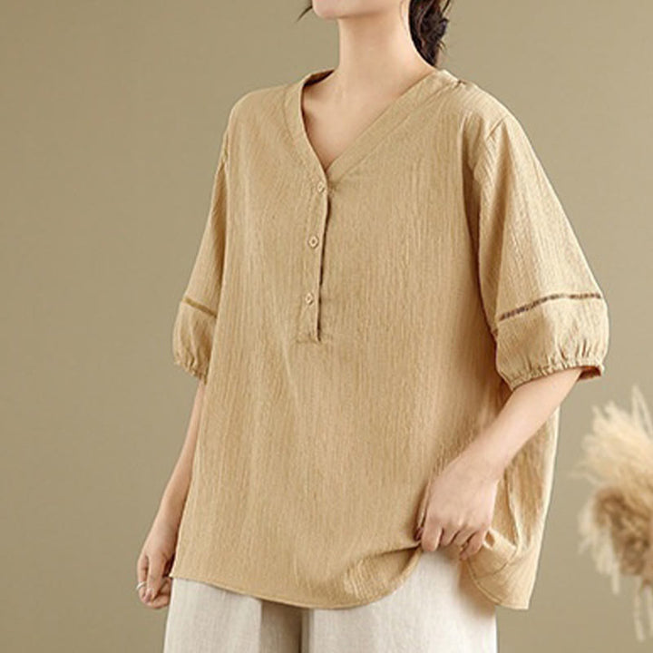 Camisa informal de poliéster de manga corta con cuello en V y botones lisos de Buddha Stones para mujer - image 4