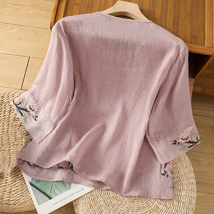 Camisa informal de poliéster con cuello redondo, manga corta y botones de rana para mujer con bordado floral de Buddha Stones - image 17