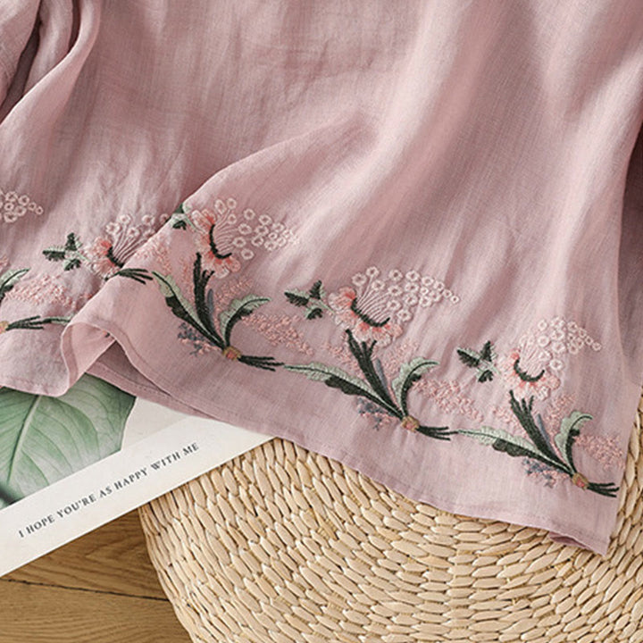 Camisa informal de poliéster con cuello redondo, manga corta y botones de rana para mujer con bordado floral de Buddha Stones - image 18