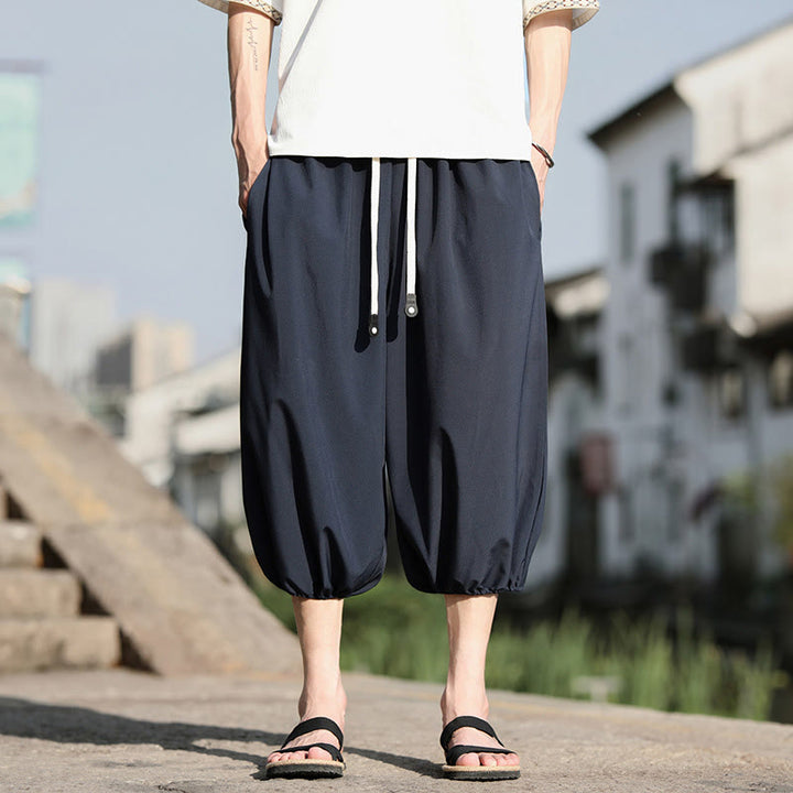 Pantalones capri cortos estilo harén con cordón ajustable y bolsillos para hombre de Buddha Stones - Azul acero - US/UK/AU46, EU56 (5XL) - image 1