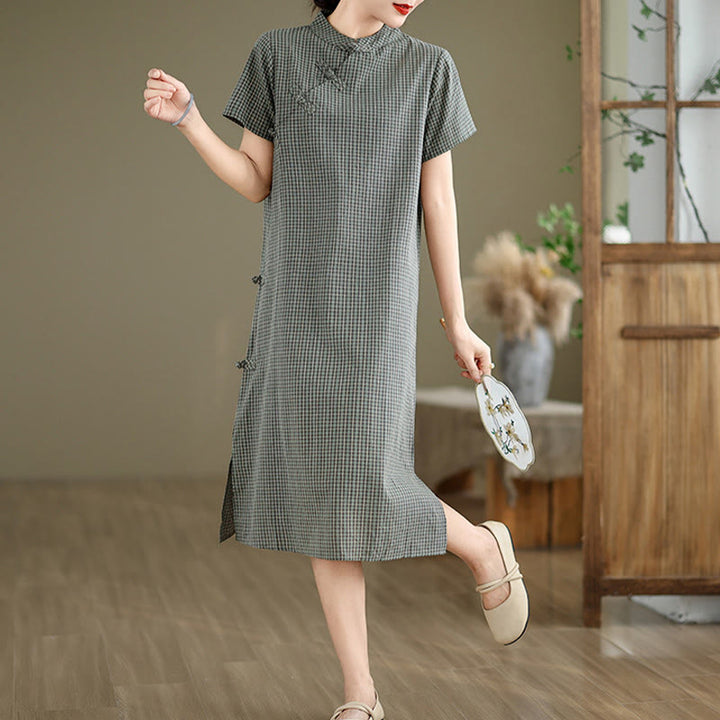 Vestido cheongsam midi de algodón y lino con diseño de botones de rana y manga corta a cuadros con Buddha Stones - image 13