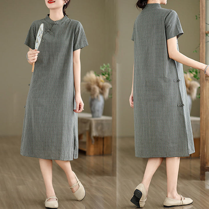 Vestido cheongsam midi de algodón y lino con diseño de botones de rana y manga corta a cuadros con Buddha Stones - image 14