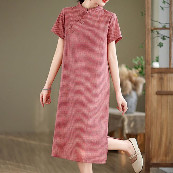 Vestido cheongsam midi de algodón y lino con diseño de botones de rana y manga corta a cuadros con Buddha Stones - image 4