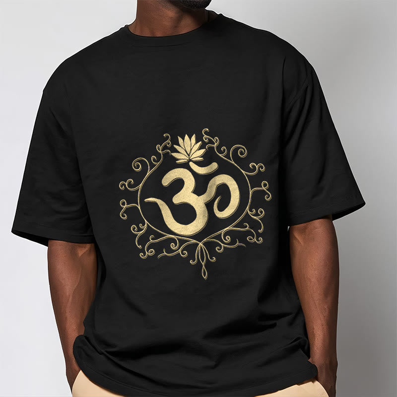Camiseta con Buddha Stones, símbolo Om, vides y flor de loto - image 2