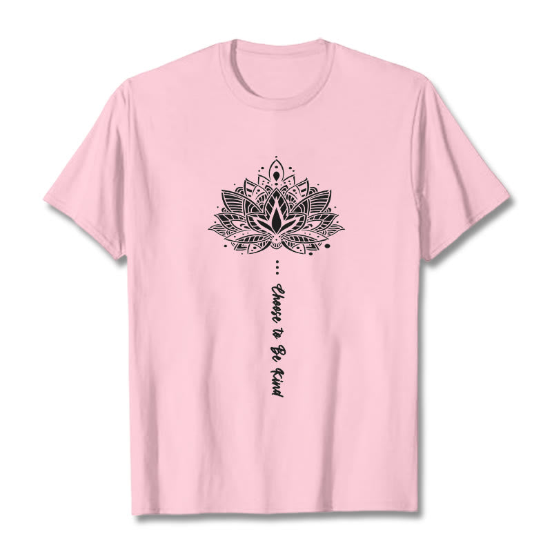 Camiseta con flores geométricas "Elegir ser amable" de Buddha Stones - Rosa claro - 2XL - image 13