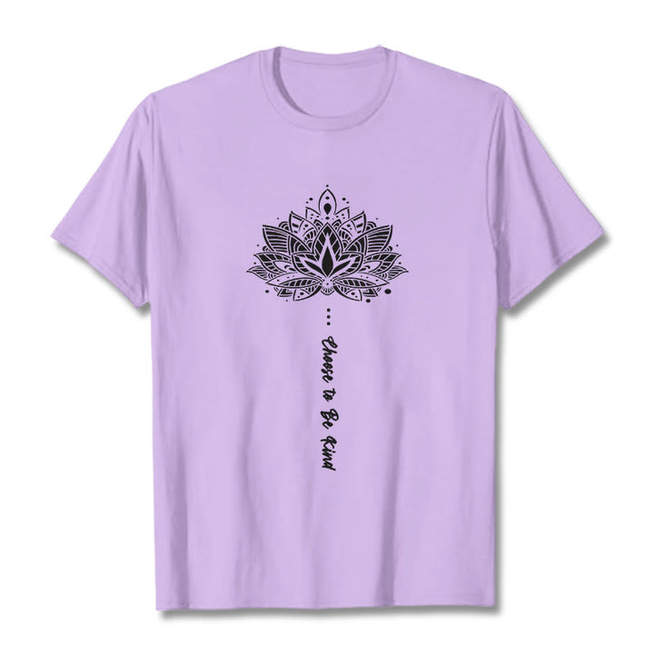 Camiseta con flores geométricas "Elegir ser amable" de Buddha Stones - Ciruela - 2XL - image 16