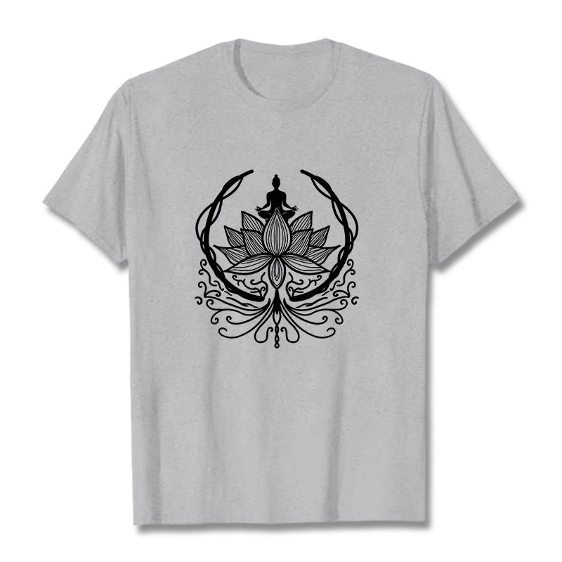 Camiseta de meditación con Buddha Stones sentado dentro de una flor de loto y piedras de Buda - Gris claro - 2XL - image 19