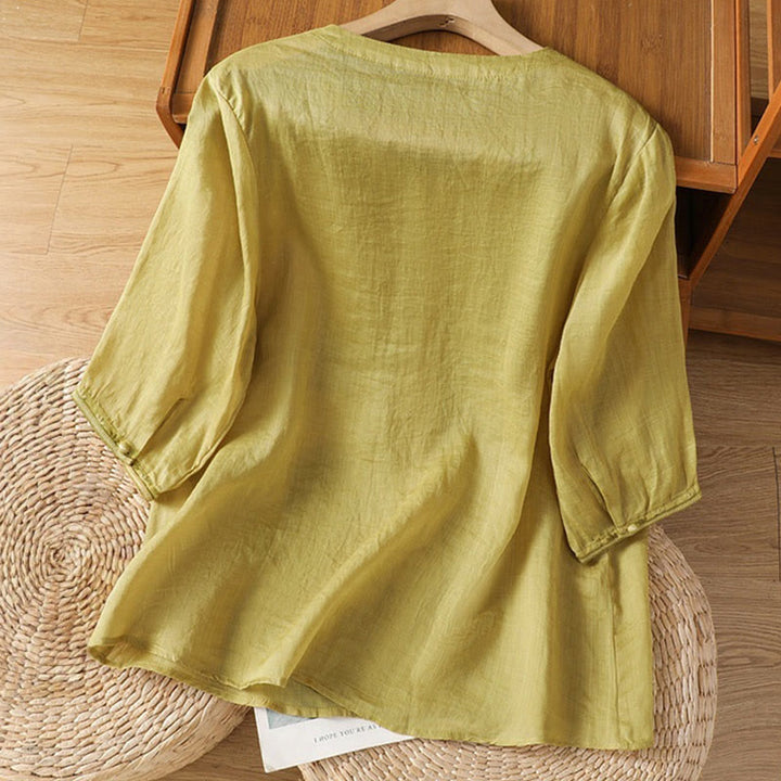 Camisa informal de poliéster con cuello en V y media manga con botones de rana y bordado de Buddha Stones para mujer - image 12