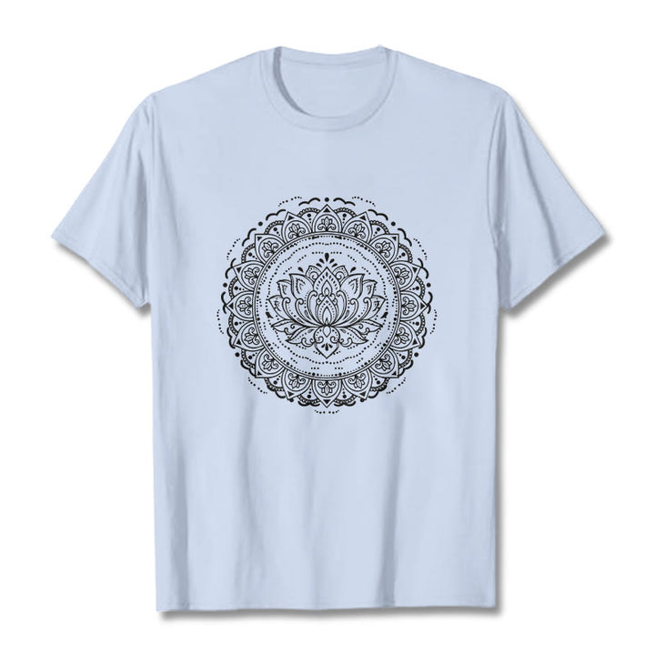 Camiseta con estampado de flor de loto y mandala de Buddha Stones - Cian claro - 2XL - image 18