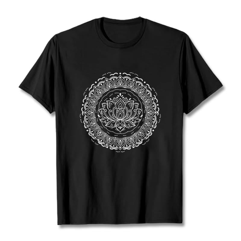 Camiseta con estampado de flor de loto y mandala de Buddha Stones - Negro - 2XL - image 4