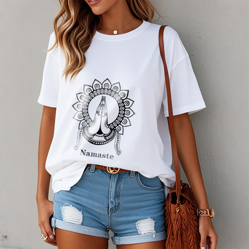 Camiseta con estampado de mandala y gesto de Namaste con Buddha Stones - image 8