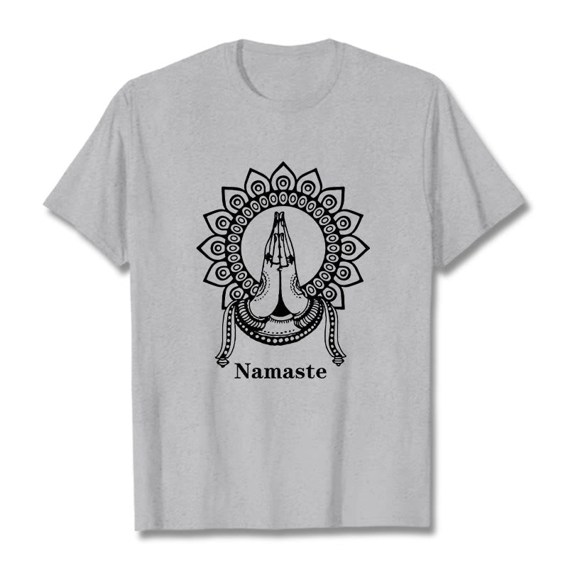 Camiseta con estampado de mandala y gesto de Namaste con Buddha Stones - Gris claro - 2XL - image 19