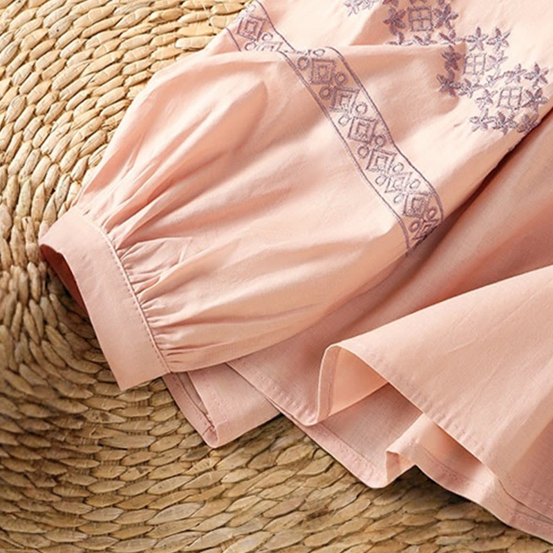 Camisa de algodón para mujer con mangas largas tipo farol y botones plisados ​​con bordado de Buddha Stones - image 16