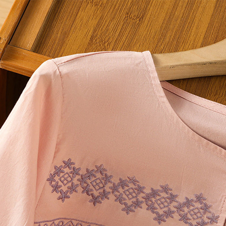 Camisa de algodón para mujer con mangas largas tipo farol y botones plisados ​​con bordado de Buddha Stones - image 14