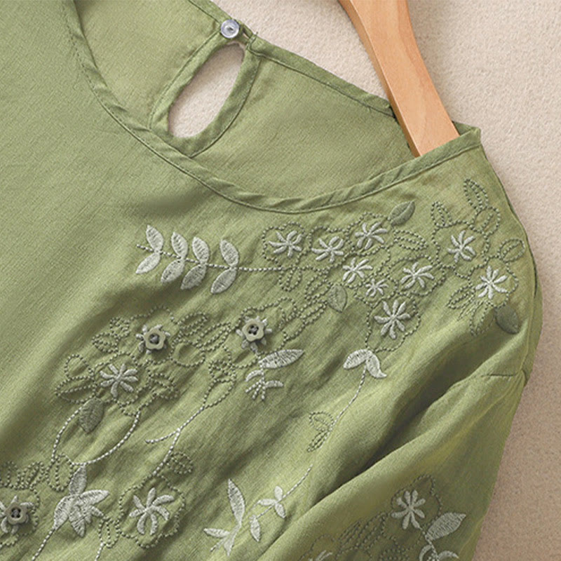 Camiseta de algodón y lino de media manga para mujer con bordado floral de Buddha Stones y dobladillo con abertura - image 5