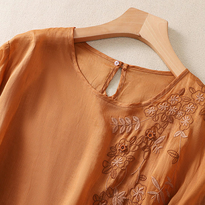 Camiseta de algodón y lino de media manga para mujer con bordado floral de Buddha Stones y dobladillo con abertura - image 12