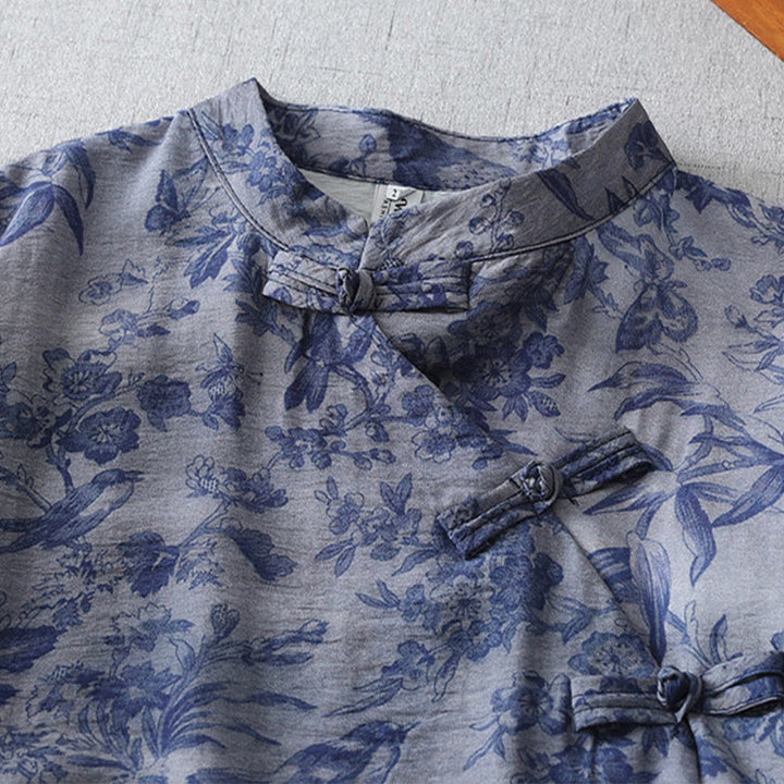 Vestido midi de algodón con cuello mandarín, media manga y botones de rana con estampado de hojas y flores de Buddha Stones - image 4
