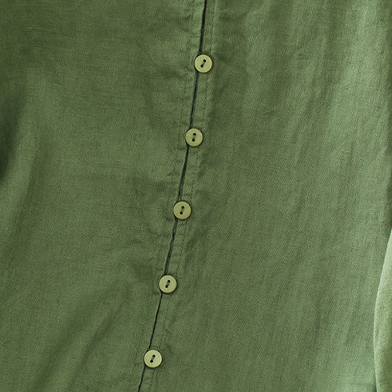 Camisa de mujer con cuello en V, media manga y botones lisos de Buddha Stones - image 19