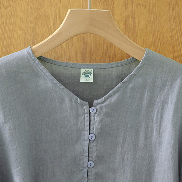 Camisa de mujer con cuello en V, media manga y botones lisos de Buddha Stones - image 23