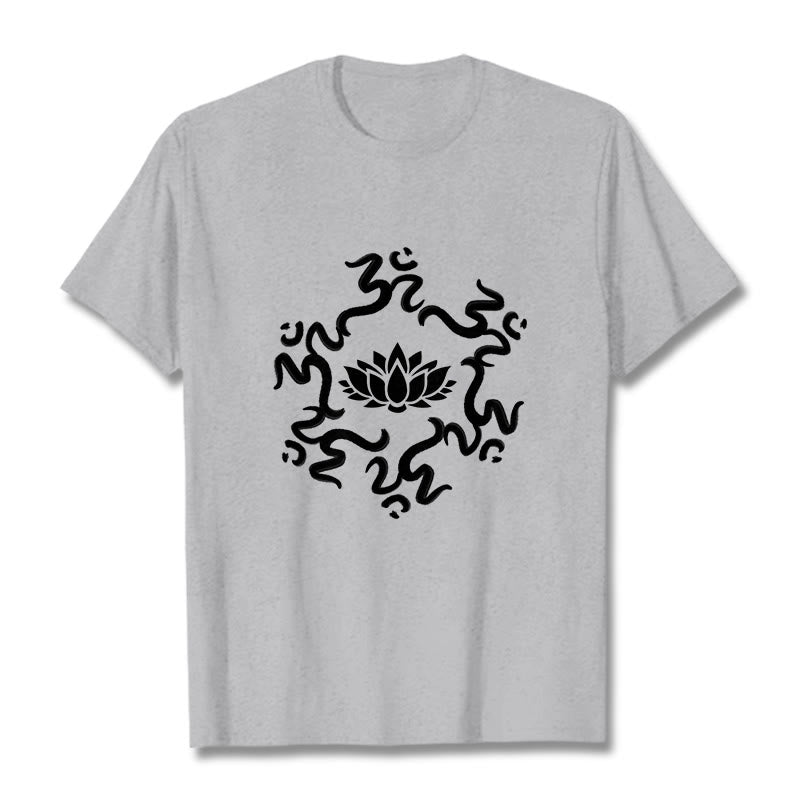 Camiseta con estampado de flor de loto y símbolo OM de Buddha Stones - Gris claro - 2XL - image 20